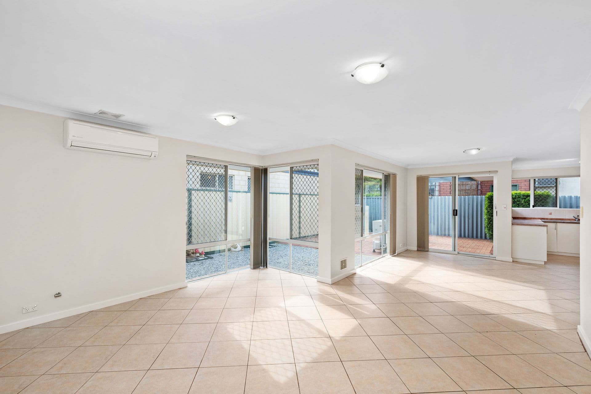 3/363 Daly Street, Cloverdale, WA, 6105, Cloverdale - Image 1