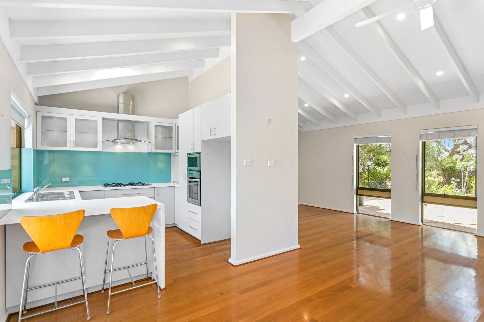1/4 Tallowood Close, LAURIETON NSW 2443, Carlisle - Image 1