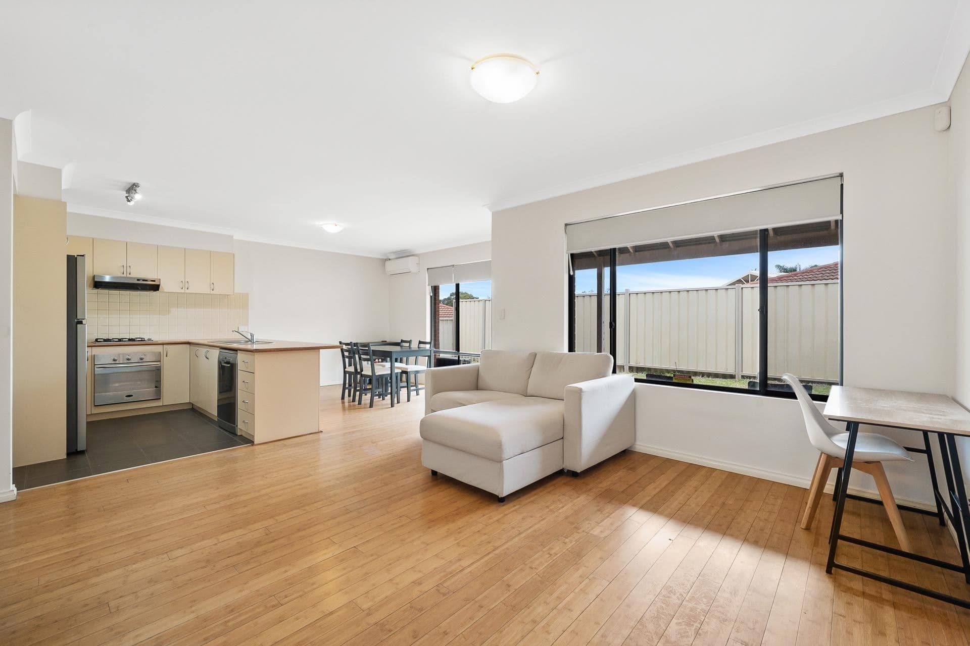 2/16 The Crescent, Redcliffe, WA, 6104, Redcliffe - Thumbnail 4