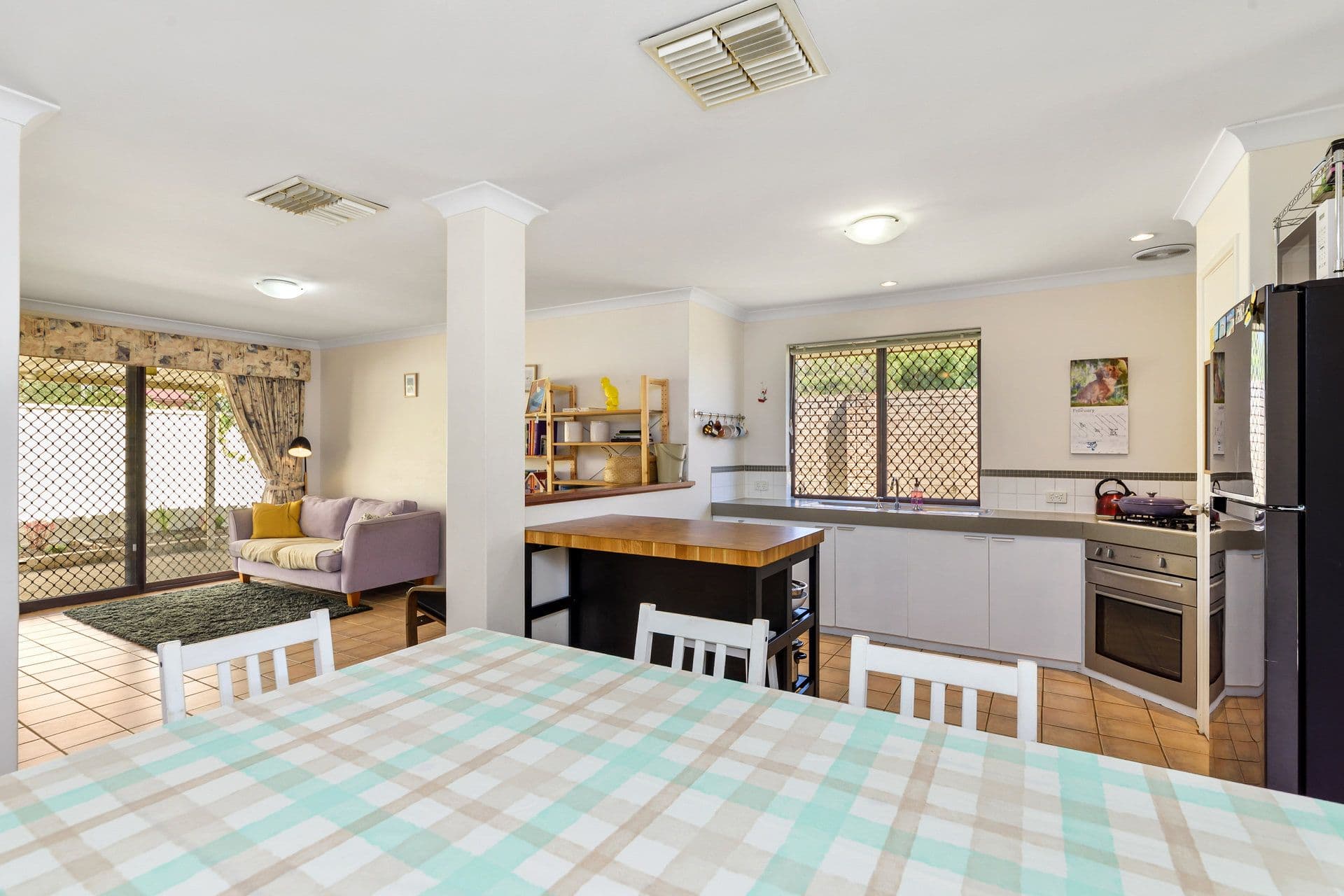 1/240 Surrey  Road, Kewdale, WA, 6105, Kewdale - Thumbnail 2