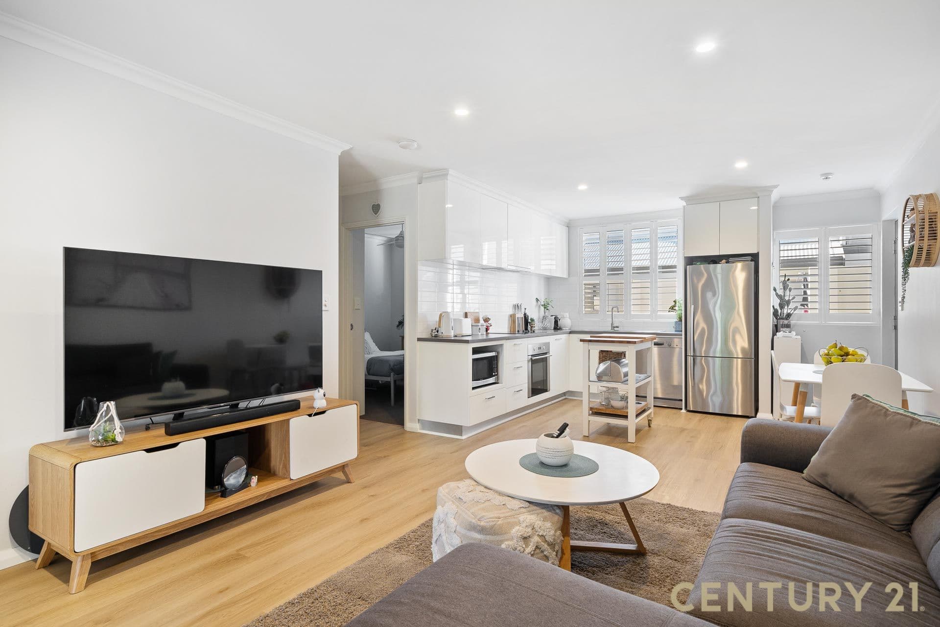 10/129 Briggs  Street, Kewdale, WA, 6105, Kewdale - Image 1