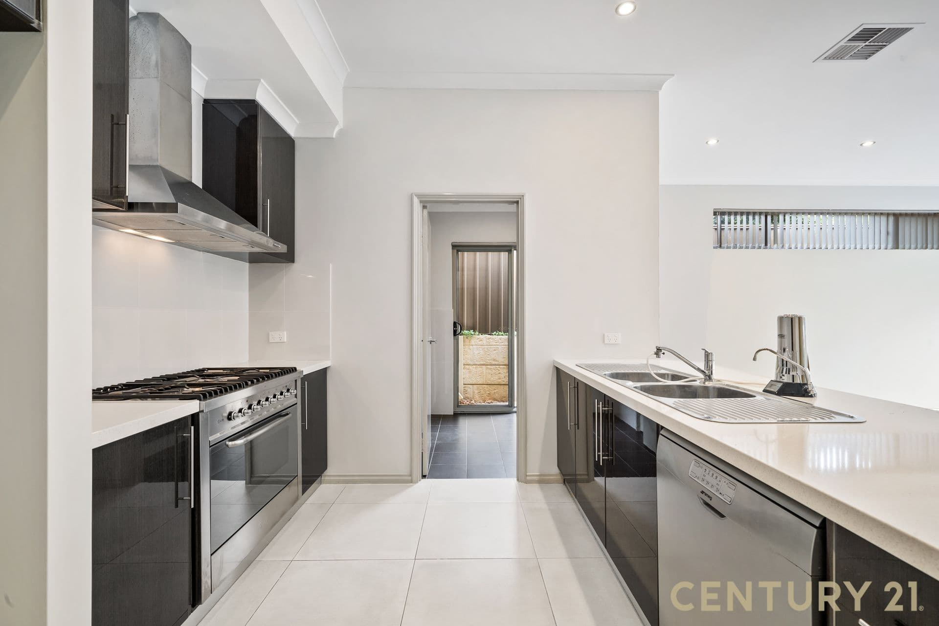 3/9 Wyndham Street, St James, WA, 6102, St James - Thumbnail 4