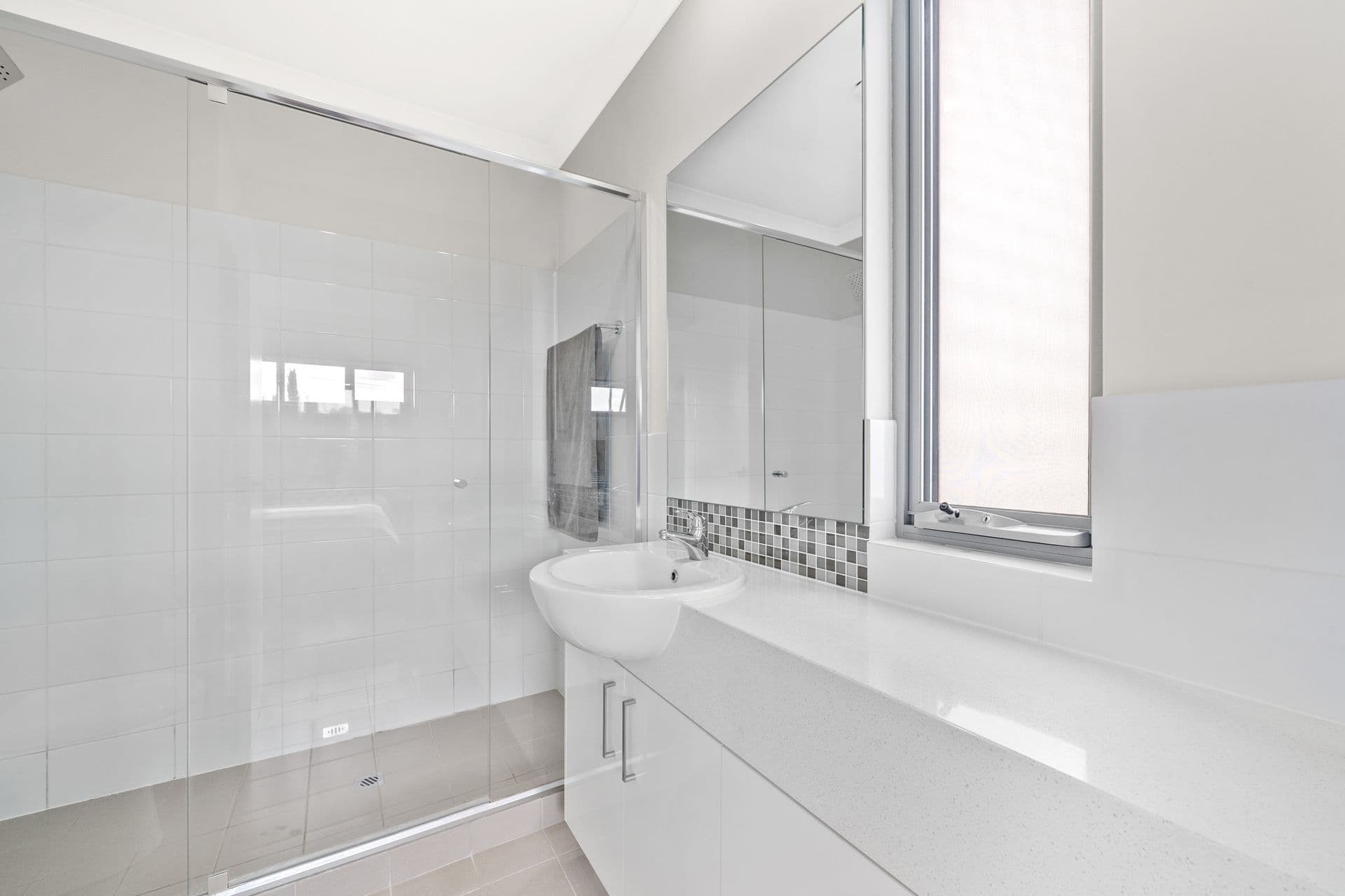 4/5 Oakland Avenue, Cloverdale, WA, 6105, Cloverdale - Thumbnail 4
