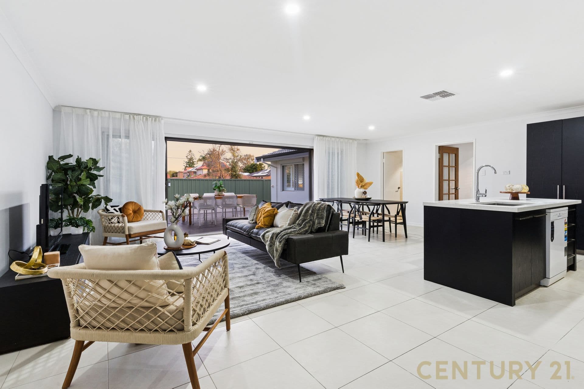 4/55 Archer Street, Carlisle, WA, 6101, Cloverdale - Image 1