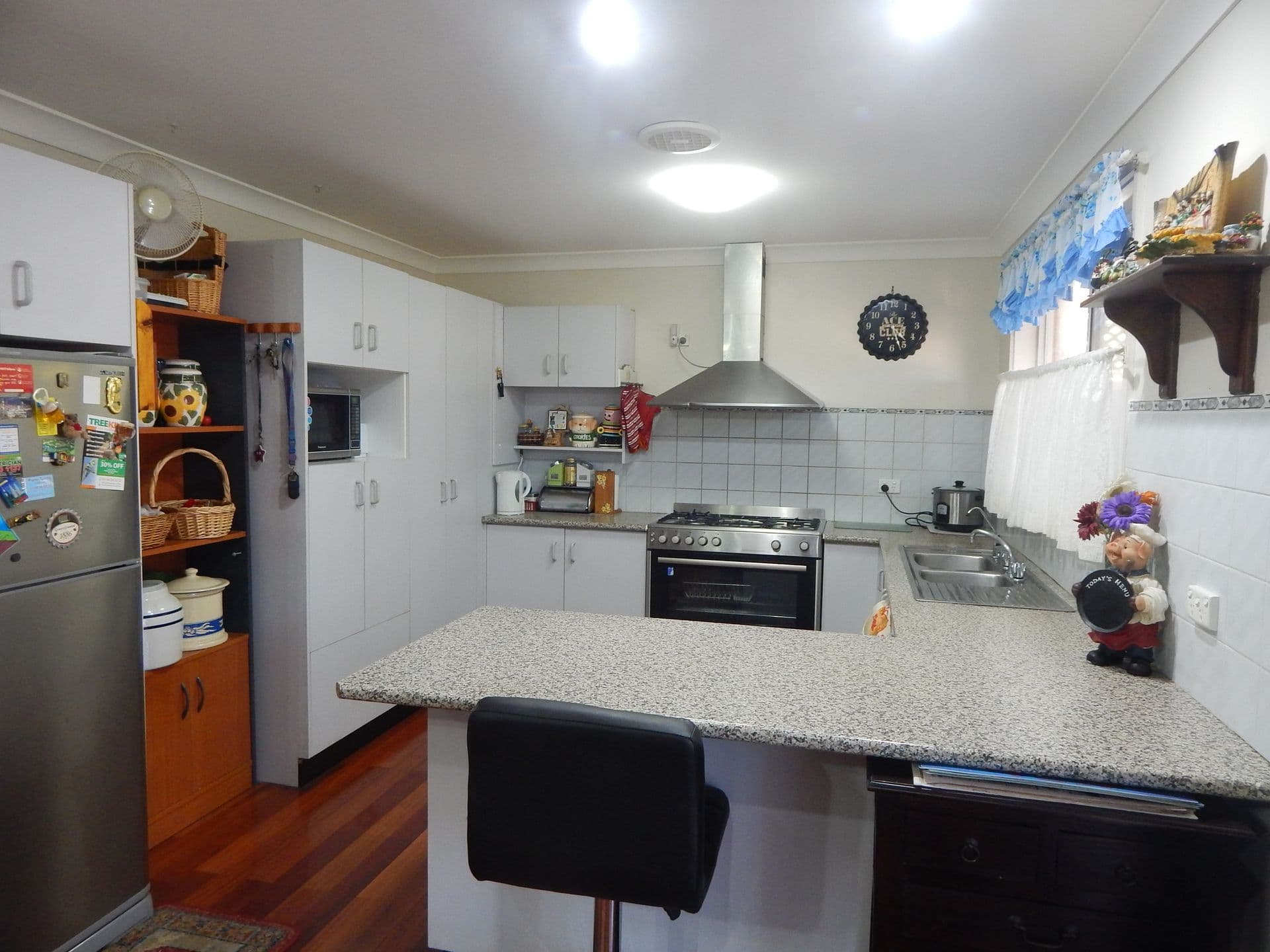 8 Bradfield Place, Doonside, NSW, 2767, Doonside - Thumbnail 2