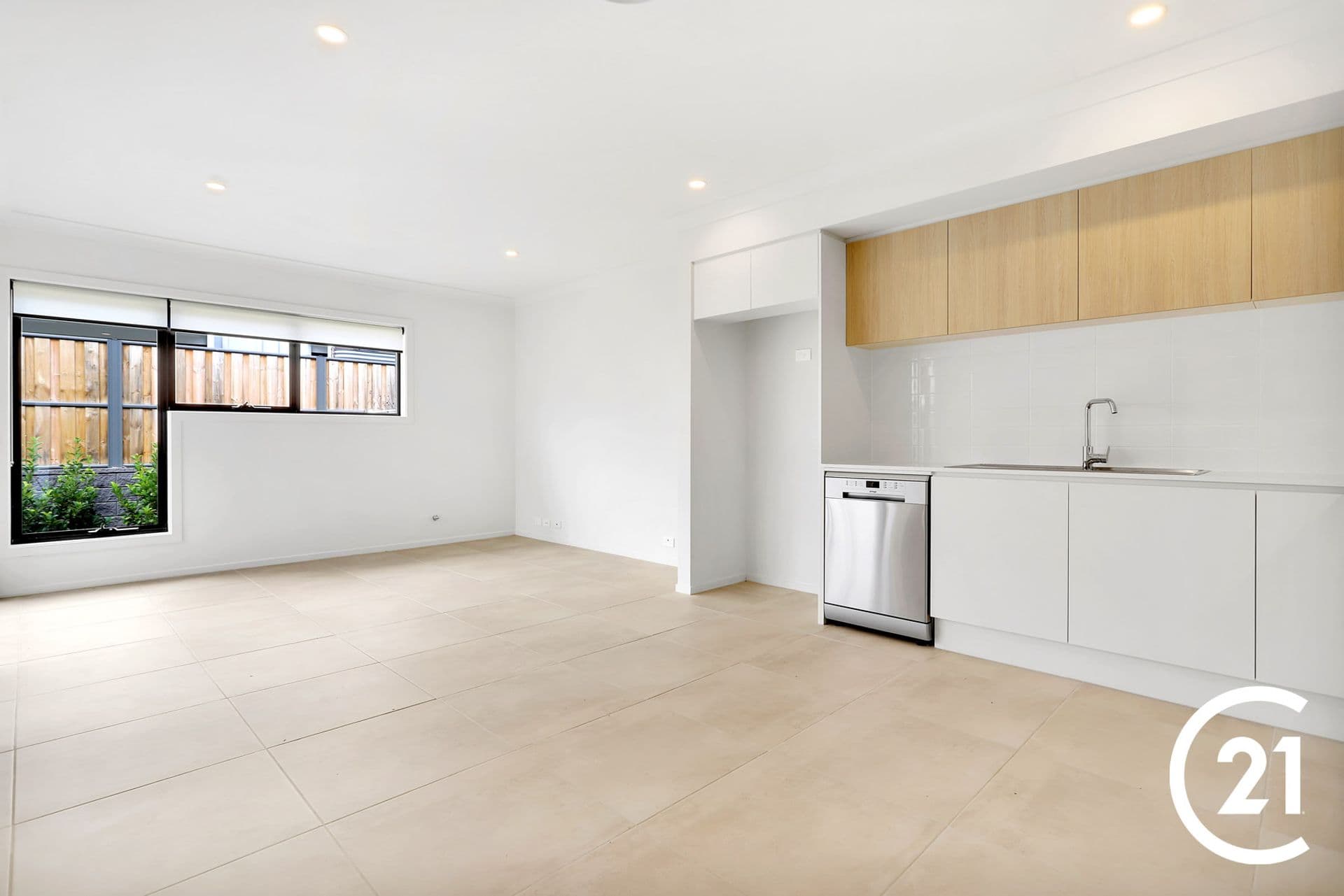 6 Sixteenth Glade, Blacktown, NSW, 2148, Blacktown - Thumbnail 5