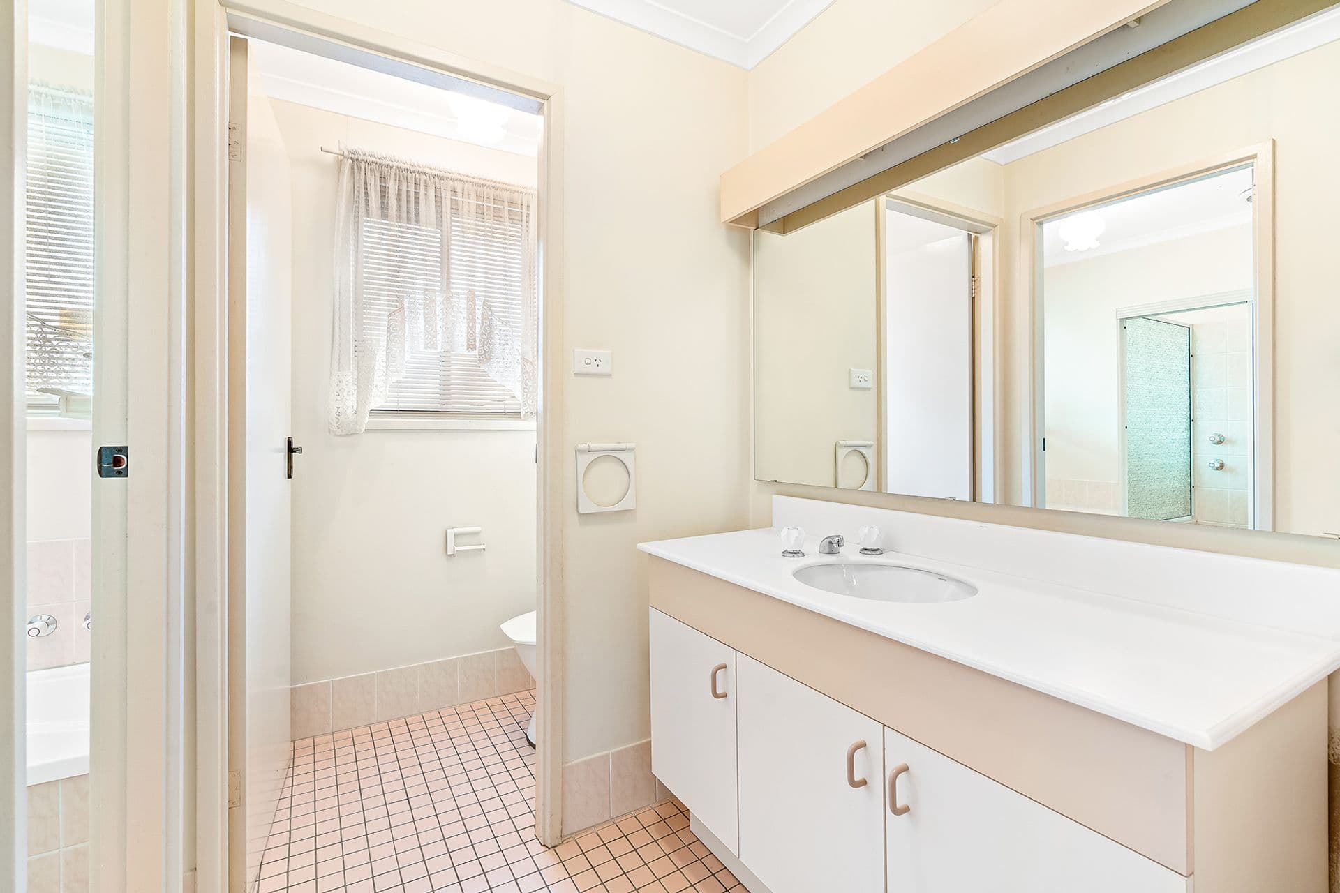 9 Ironbark Crescent, Blacktown, NSW, 2148, Blacktown - Thumbnail 6