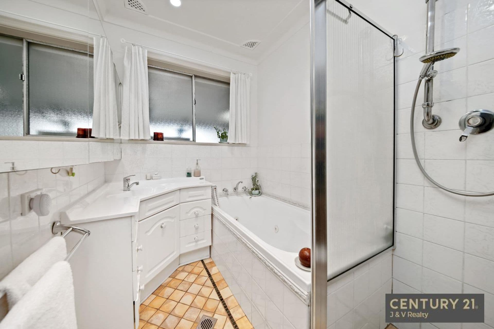 11 Young Street, Mount Kuring-gai, NSW, 2080, Mount Kuring-Gai - Thumbnail 8
