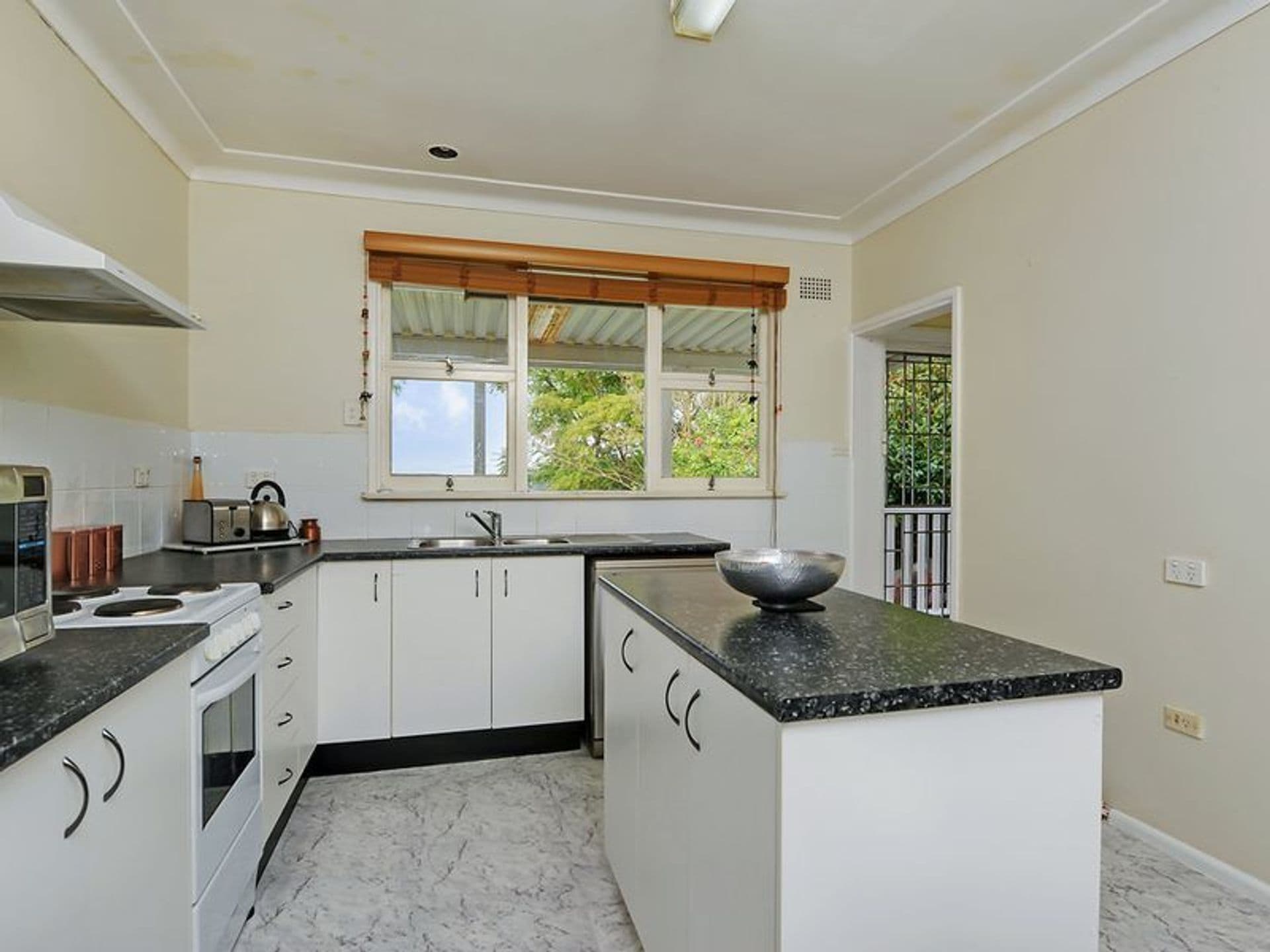 43 Brisbane Avenue, Mount Kuring-gai, NSW, 2080, Mount Kuring-Gai - Thumbnail 4