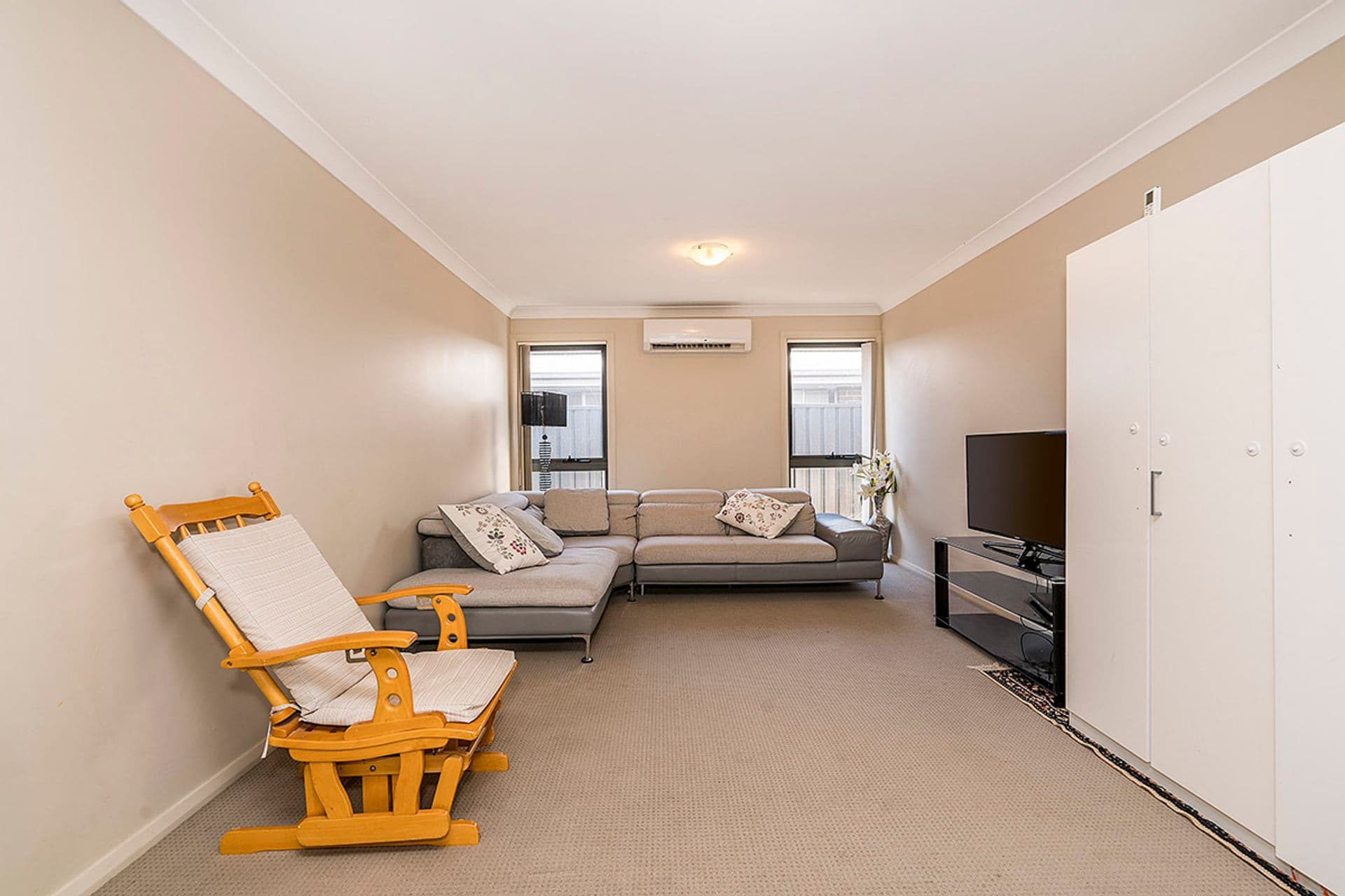 67 Niven Parade, Rutherford, NSW, 2320, Rutherford - Thumbnail 2