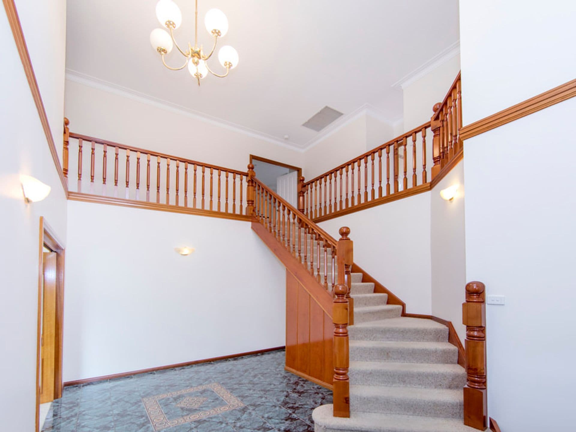 61 Castle Hill Drive, Gaven, QLD, 4211, Gaven - Thumbnail 4