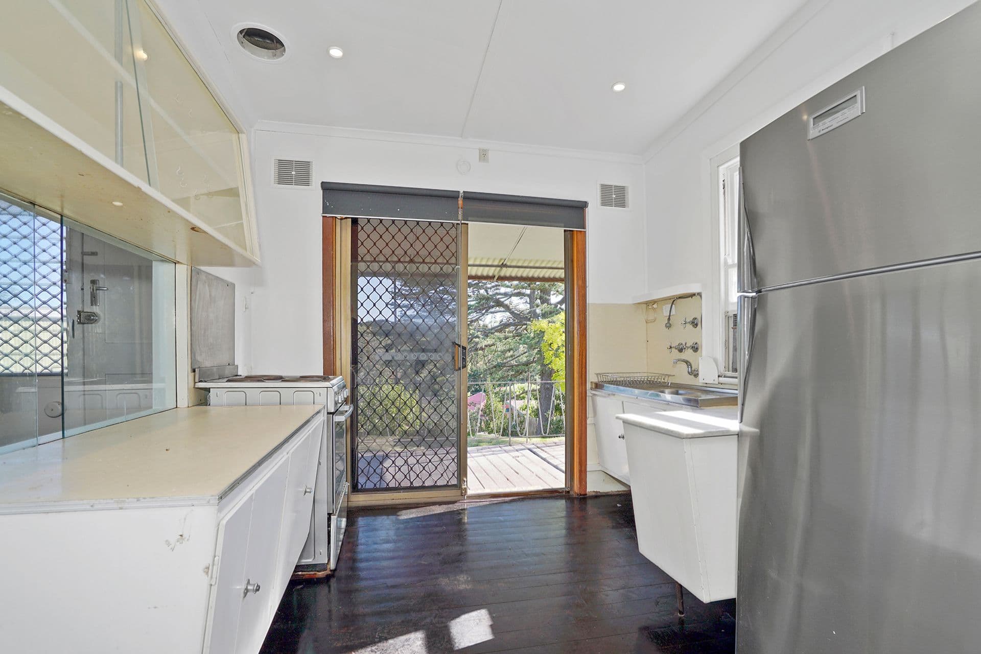 14 Atkinson Street, Manunda, QLD, 4870, Manunda - Thumbnail 8