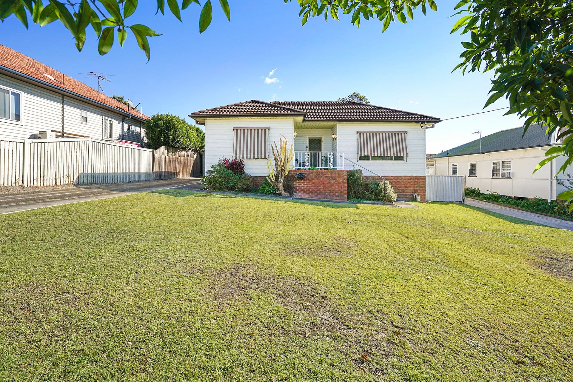8 Alexander Street, Wallsend, NSW, 2287, Wallsend - Thumbnail 2