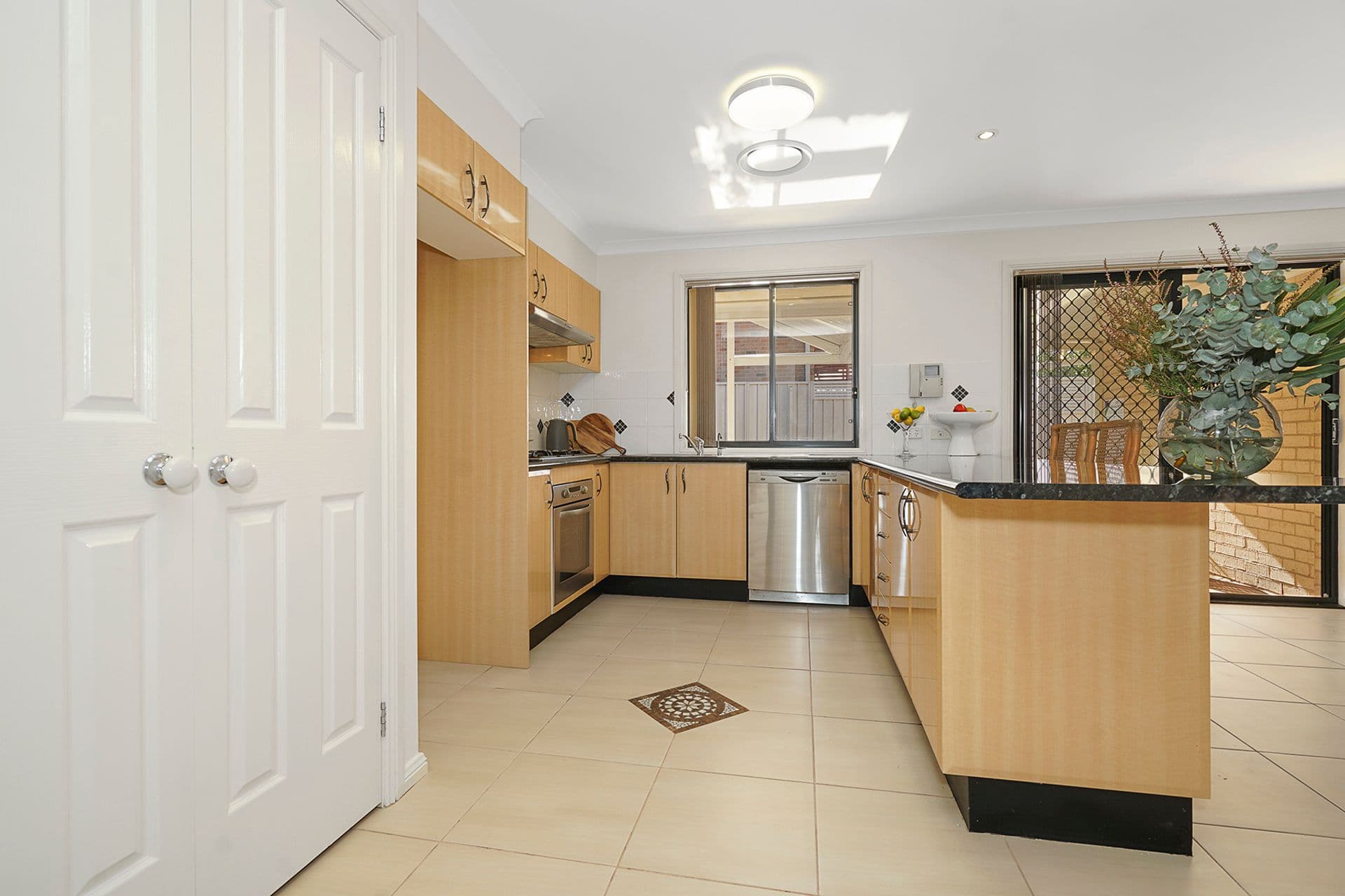 12 Warburton Close, Macquarie Hills, NSW, 2285, Macquarie Hills - Thumbnail 4