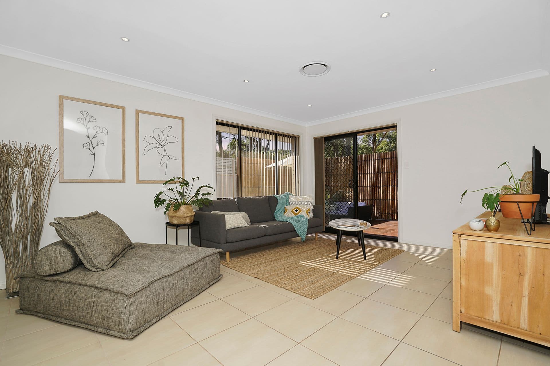 12 Warburton Close, Macquarie Hills, NSW, 2285, Macquarie Hills - Thumbnail 5