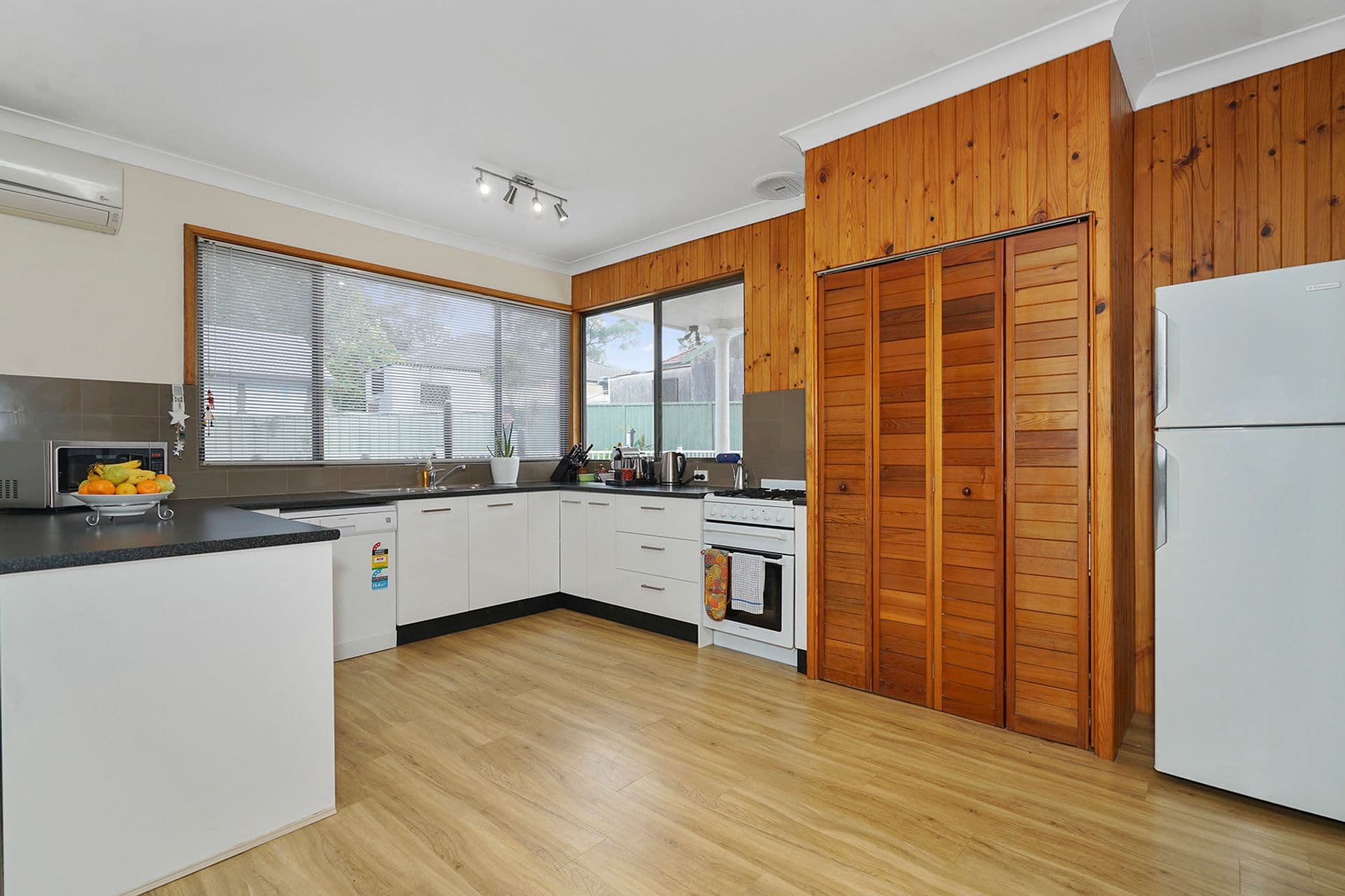 2 Clarence Road, Waratah, NSW, 2298, Waratah West - Thumbnail 4