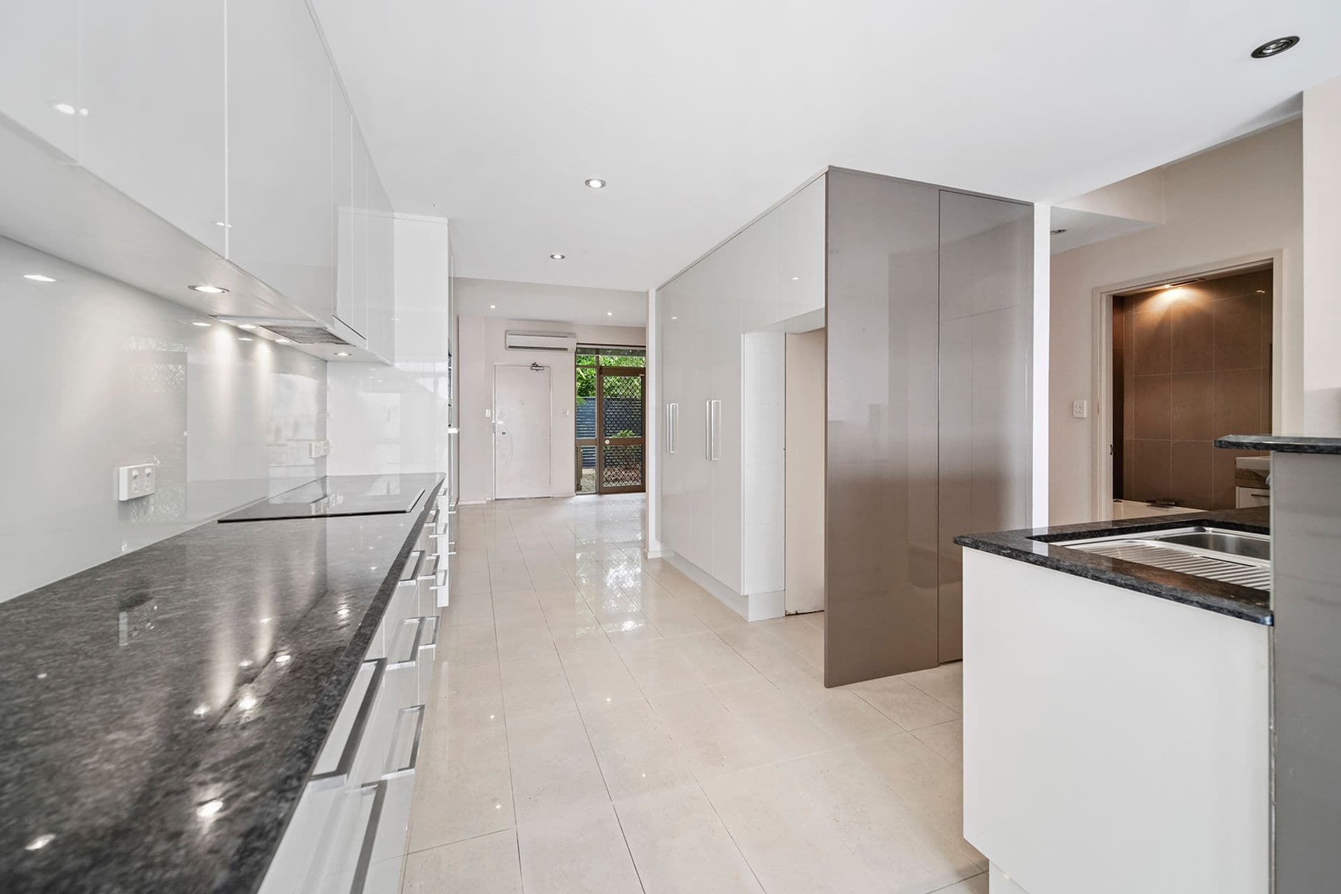 8/112 Tyrrell Street, The Hill, NSW, 2300, The Hill - Thumbnail 6