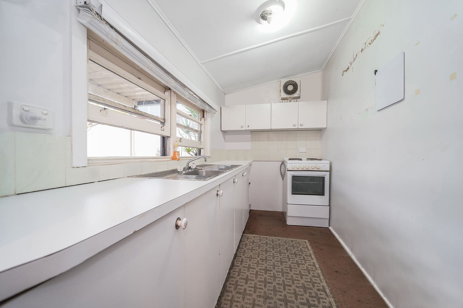 13 Murnin Street, Wallsend, NSW, 2287, Wallsend - Thumbnail 3