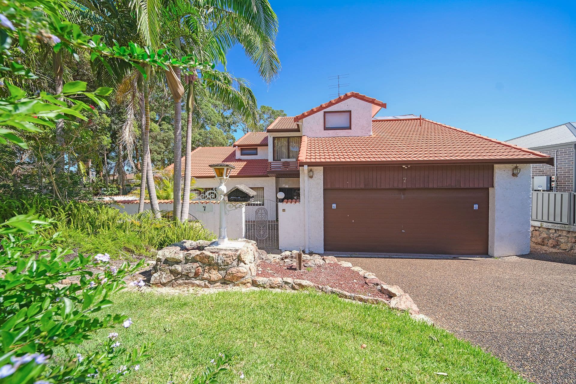 7 Nyanda Avenue, Belmont North, NSW, 2280, Floraville - Image 1
