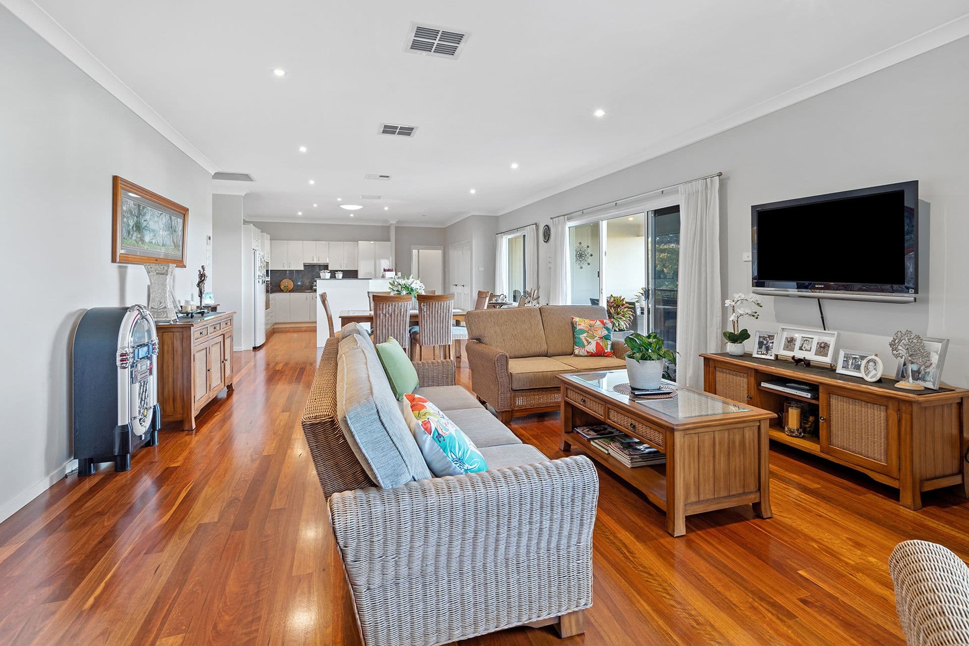 10 Castle Drive, Floraville, NSW, 2280, Floraville - Thumbnail 7