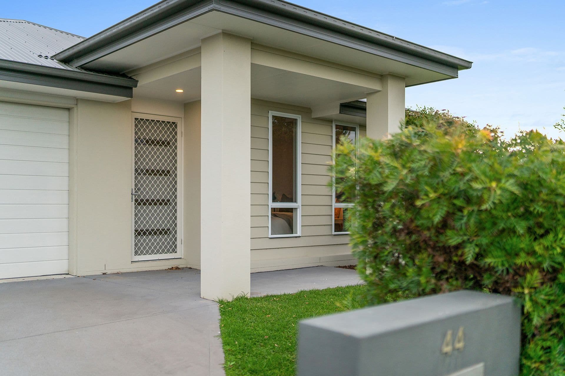 44 Bulbul Crescent, Fletcher, NSW, 2287, Fletcher - Thumbnail 2