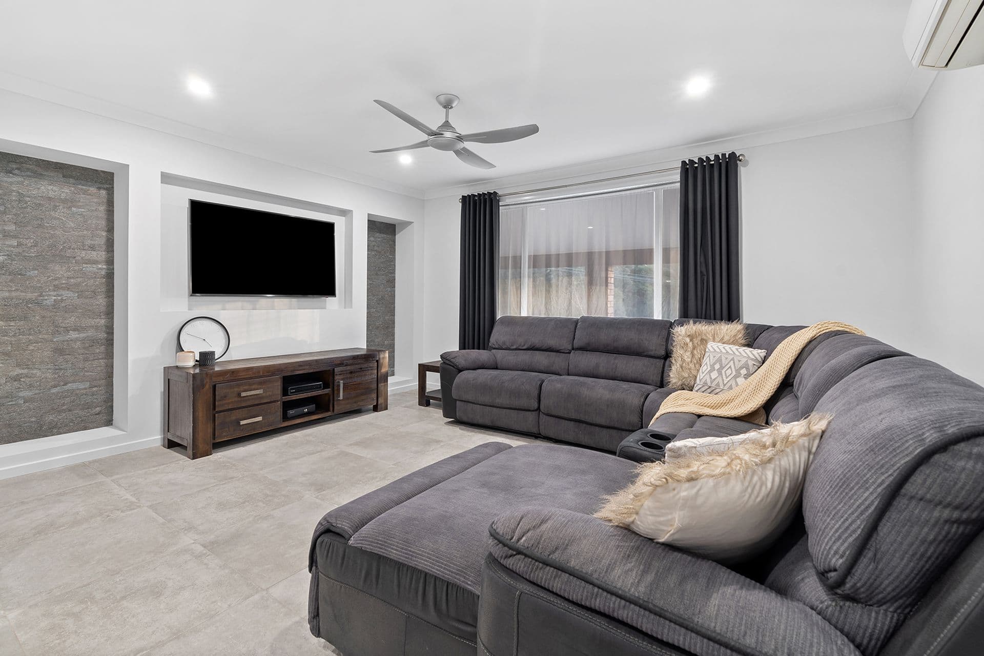84 Lawson Road, Macquarie Hills, NSW, 2285, Macquarie Hills - Thumbnail 3