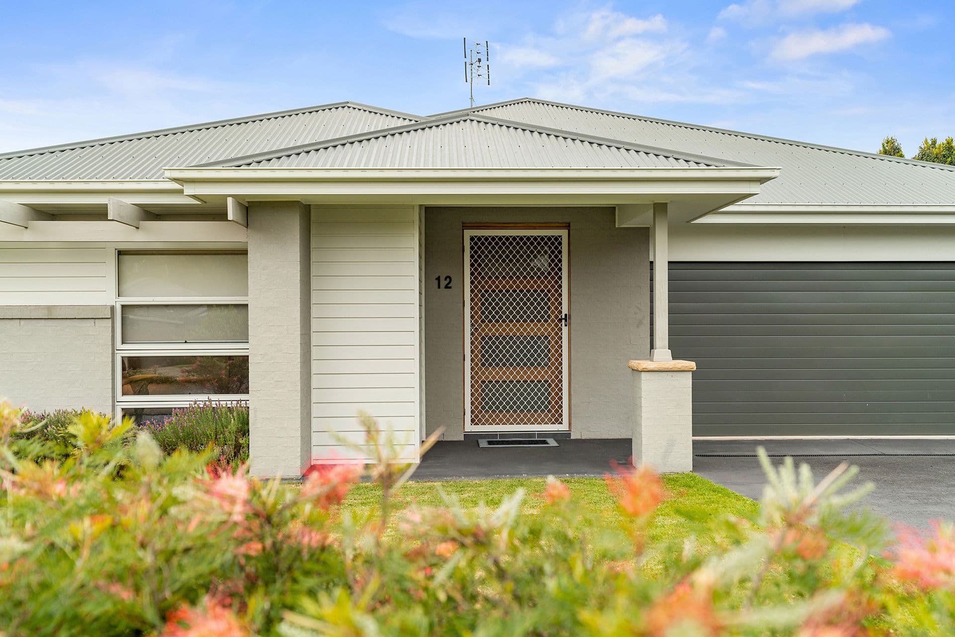 12 Gazelle Crescent, Fletcher, NSW, 2287, Fletcher - Thumbnail 2