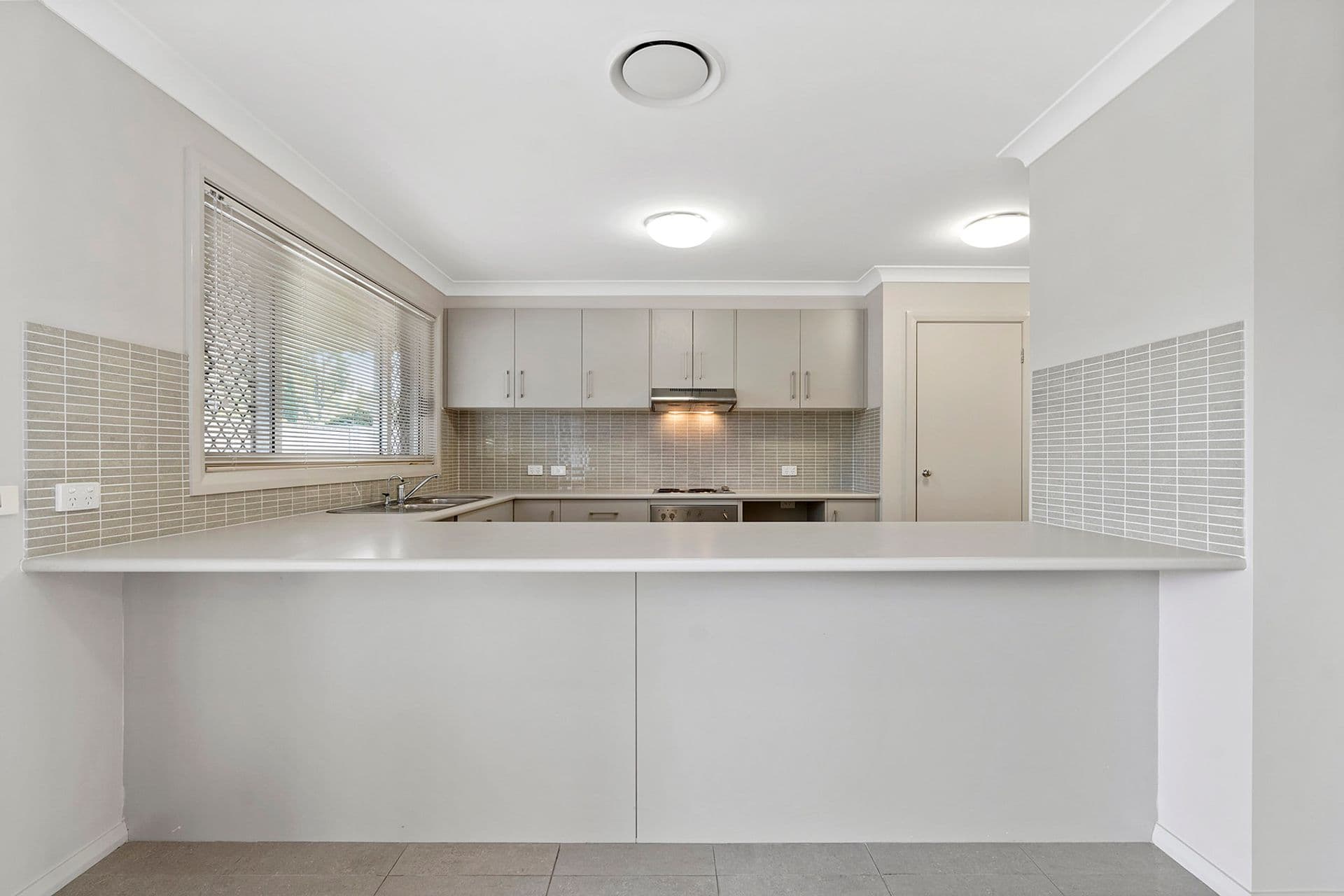 18 Moxey Close, Raymond Terrace, NSW, 2324, Raymond Terrace - Thumbnail 3