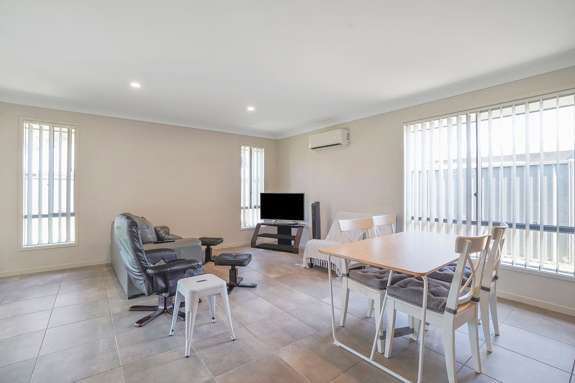 24 Apple Street, Fern Bay, NSW, 2295, Fern Bay - Thumbnail 3