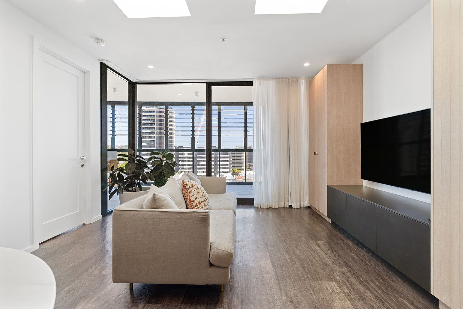 909/10 Worth Place, Newcastle, NSW, 2300, Newcastle - Image 1