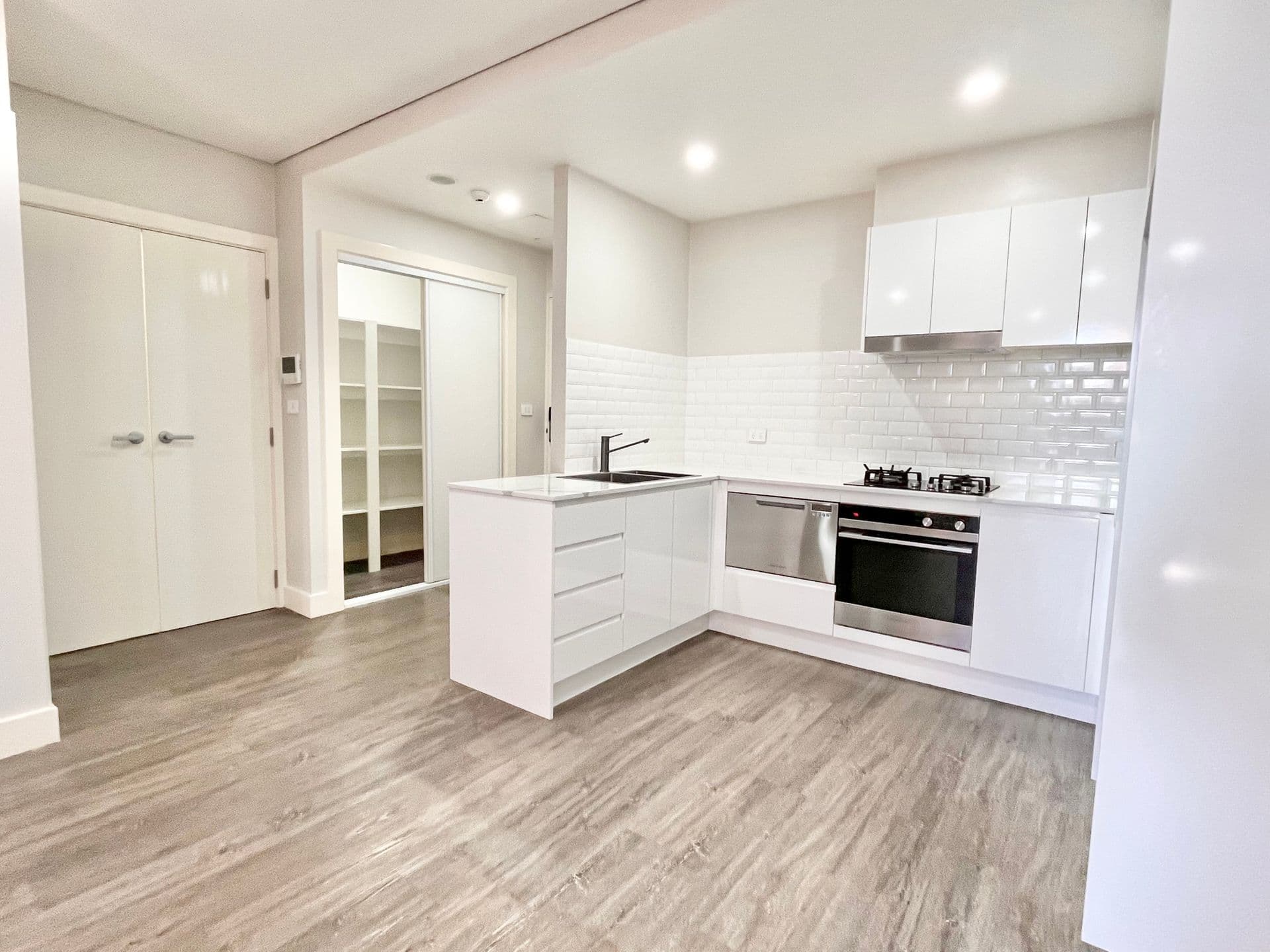 2/31 Laman Street, Cooks Hill, NSW, 2300, Cooks Hill - Thumbnail 2