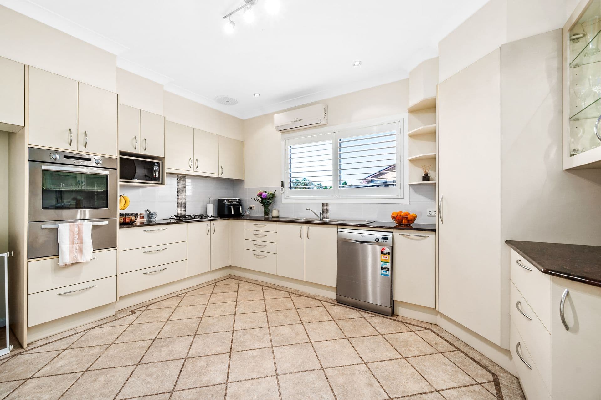 73 Devon Street, Wallsend, NSW, 2287, Wallsend - Thumbnail 4
