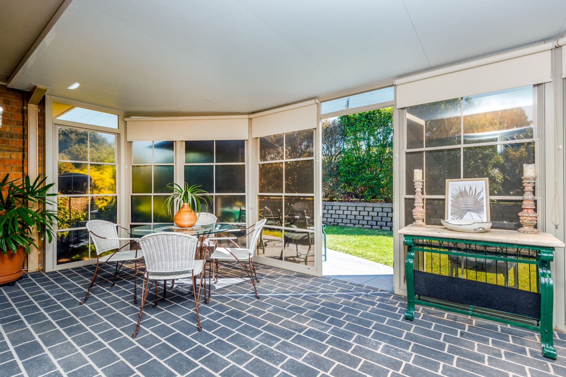 2/82 Warners Bay Road, Warners Bay, NSW, 2282, Warners Bay - Thumbnail 2