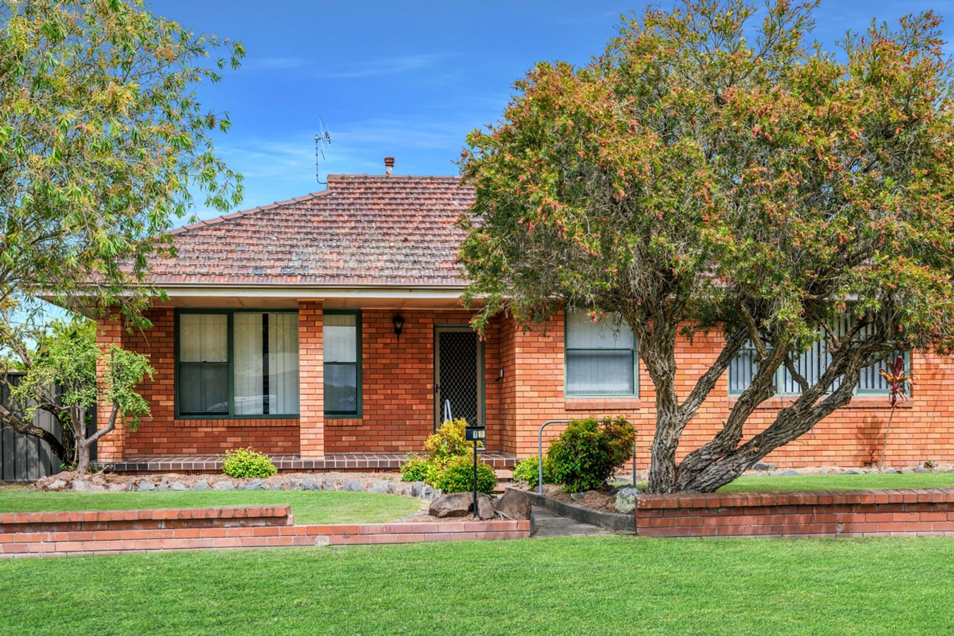 1 Seaman Avenue, Warners Bay, NSW, 2282, Warners Bay - Image 1
