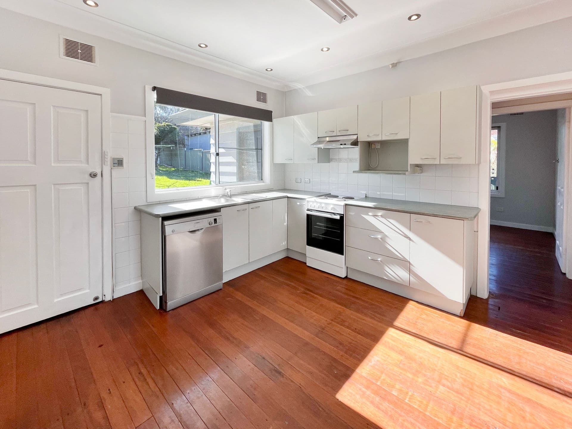 8 Tennent Road, Mount Hutton, NSW, 2290, Mount Hutton - Thumbnail 3