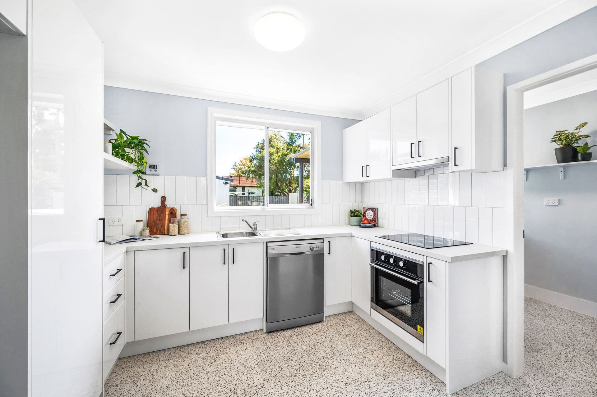 21 Cassia Crescent, Gateshead, NSW, 2290, Gateshead - Thumbnail 2