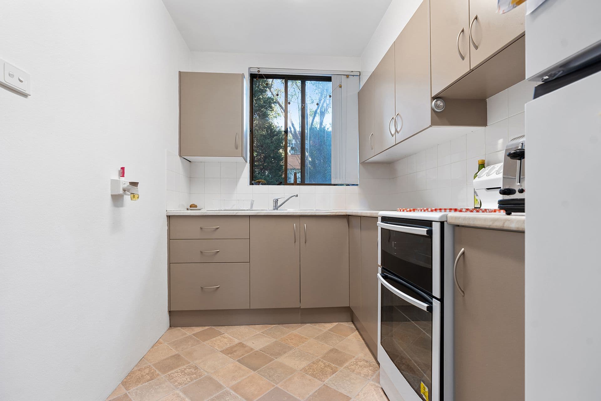 2/142 Railway Street, Cooks Hill, NSW, 2300, Cooks Hill - Thumbnail 3