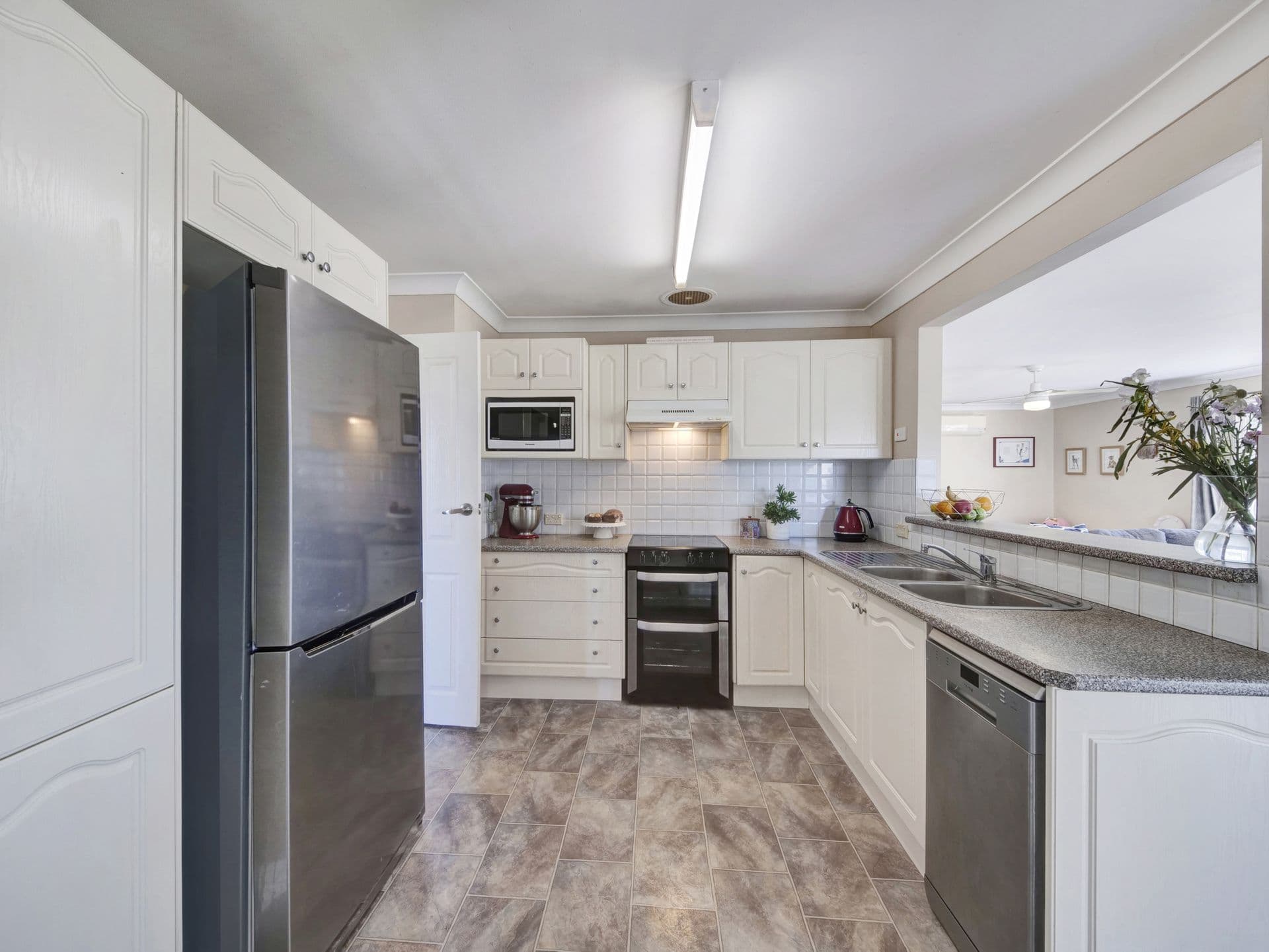 6 Thirlmere Parade, Tarro, NSW, 2322, Tarro - Thumbnail 2