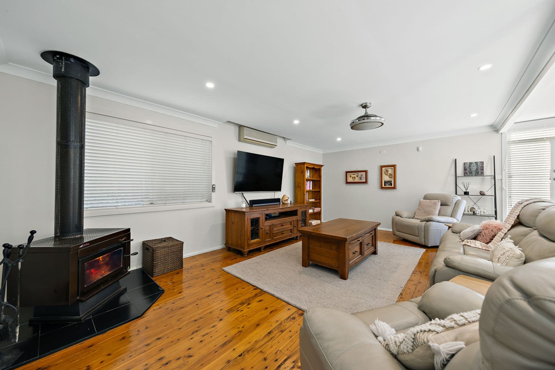 12 Stuart Street, Kotara South, NSW, 2289, Kotara South - Thumbnail 2