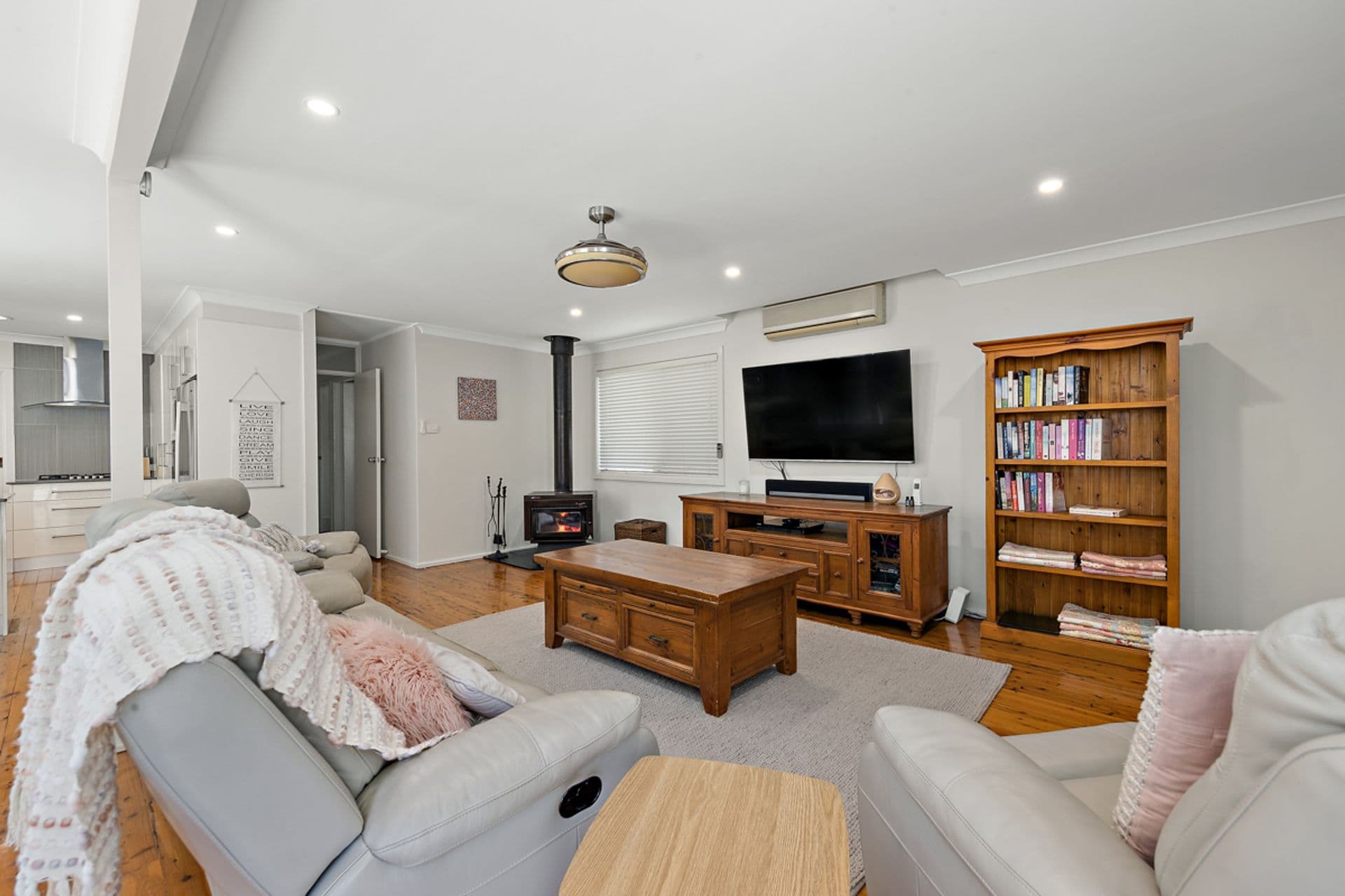 12 Stuart Street, Kotara South, NSW, 2289, Kotara South - Thumbnail 3