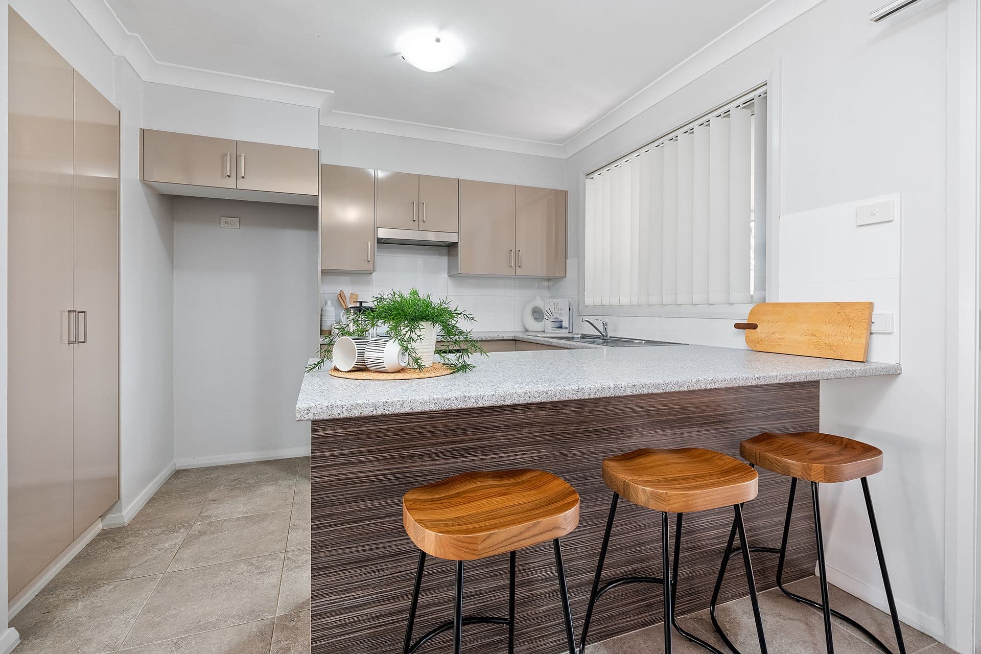 2/11 Windermere Road, Lochinvar, NSW, 2321, Lochinvar - Thumbnail 2