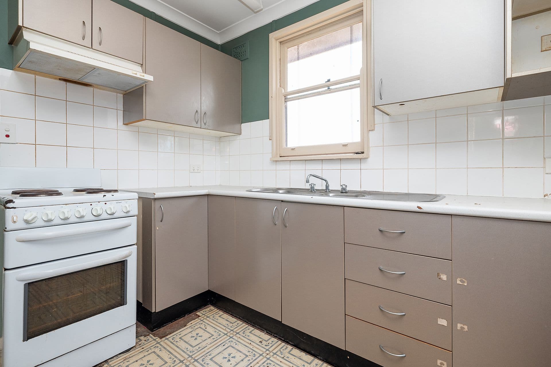 18 Alder Crescent, Gateshead, NSW, 2290, Gateshead - Thumbnail 2