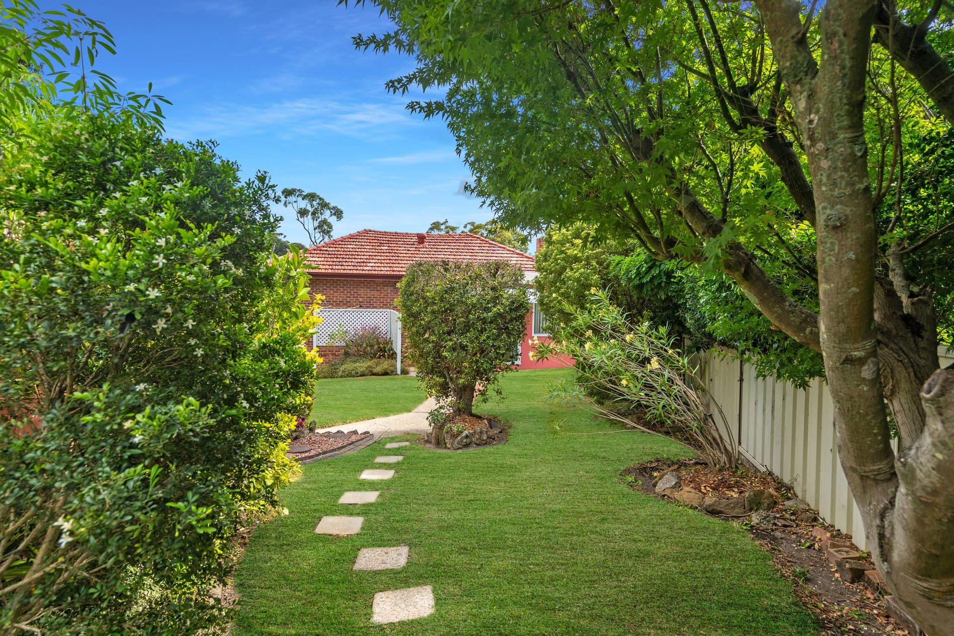 16 Seaview Street, Kotara, NSW, 2289, Kotara - Thumbnail 4