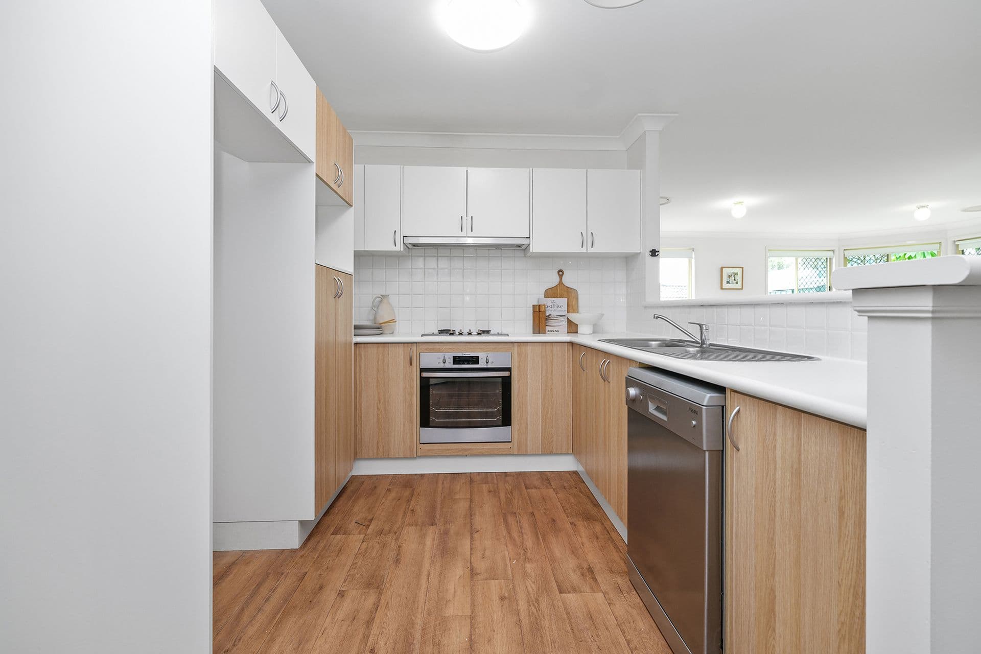 6 Almond Avenue, Fletcher, NSW, 2287, Fletcher - Thumbnail 2