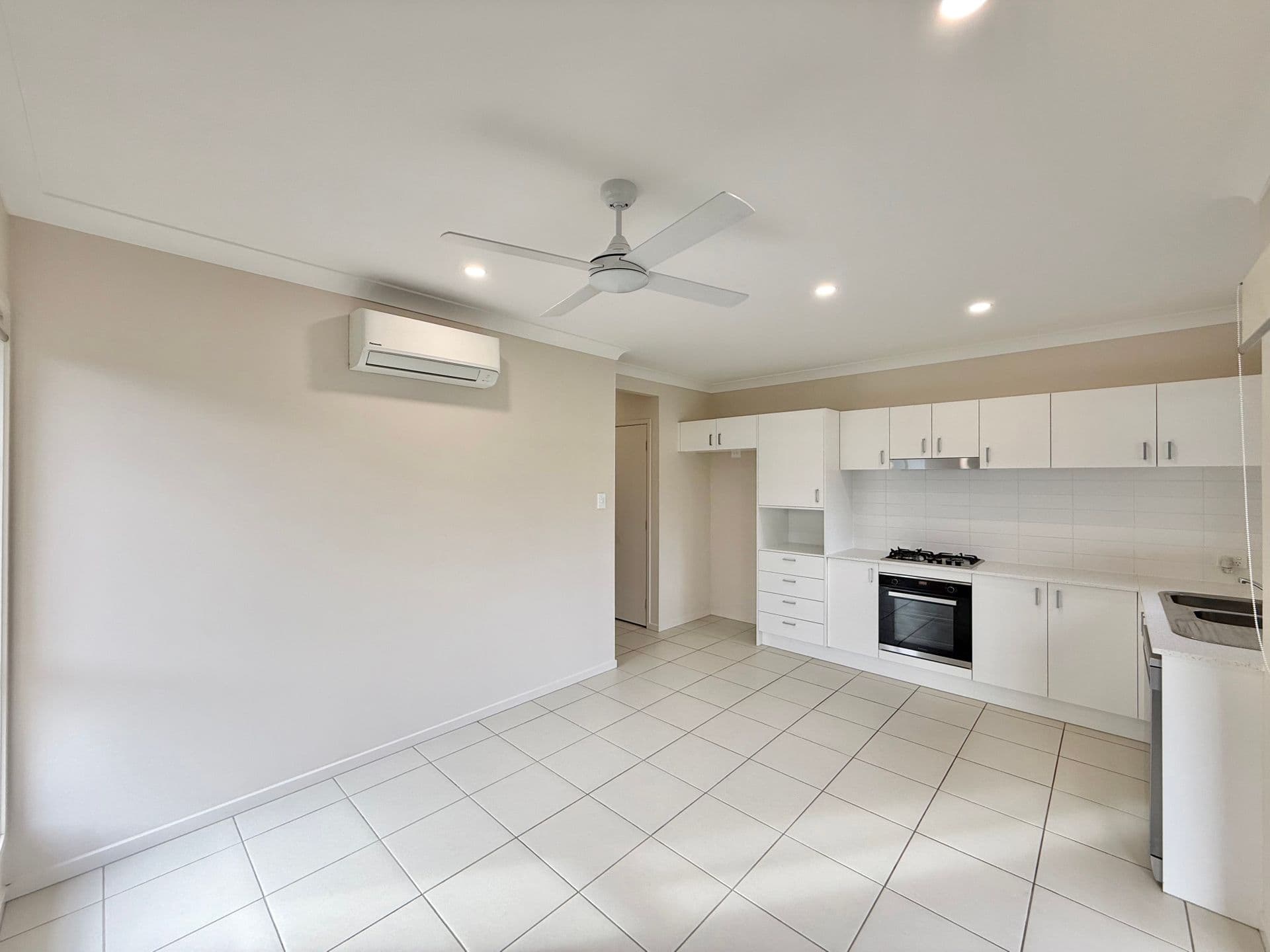 2/4 Riparian Circuit, Cessnock, NSW, 2325, Cessnock - Thumbnail 4