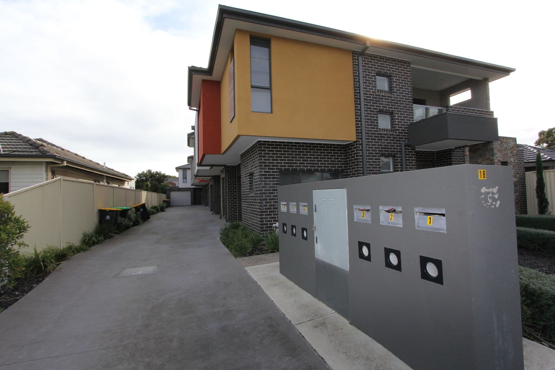 4/18 View Road, Springvale, VIC, 3171, Springvale - Image 1
