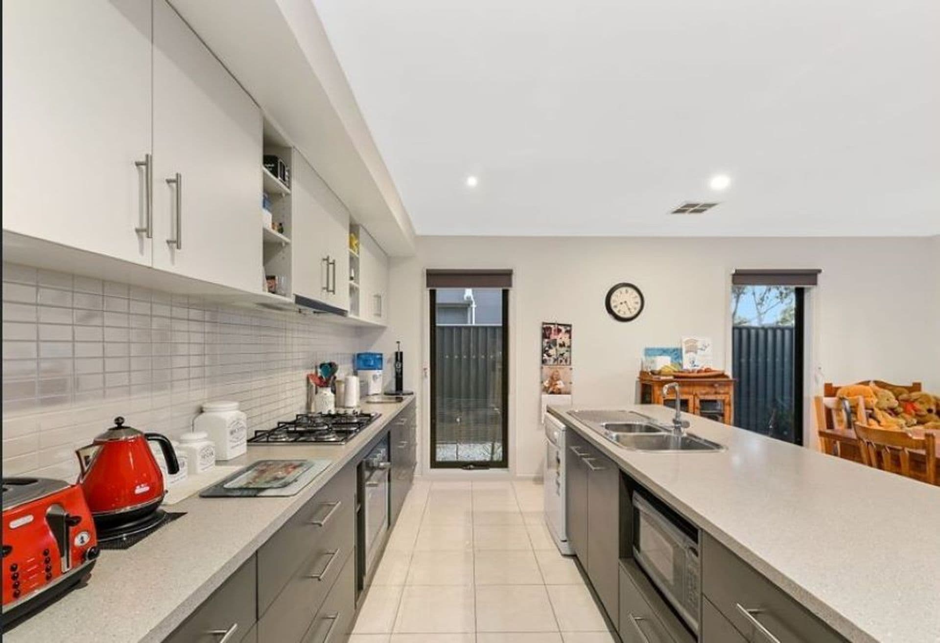 6/64 Buckingham Avenue, Springvale, VIC, 3171, Keysborough - Thumbnail 2