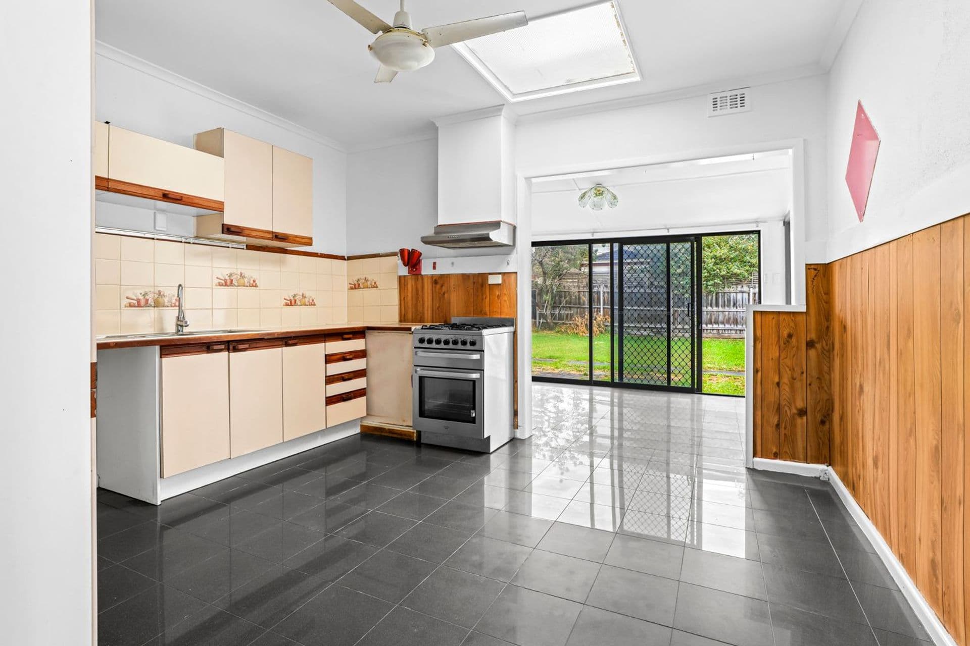 6/64 Buckingham Avenue, Springvale, VIC, 3171, Noble Park - Thumbnail 2