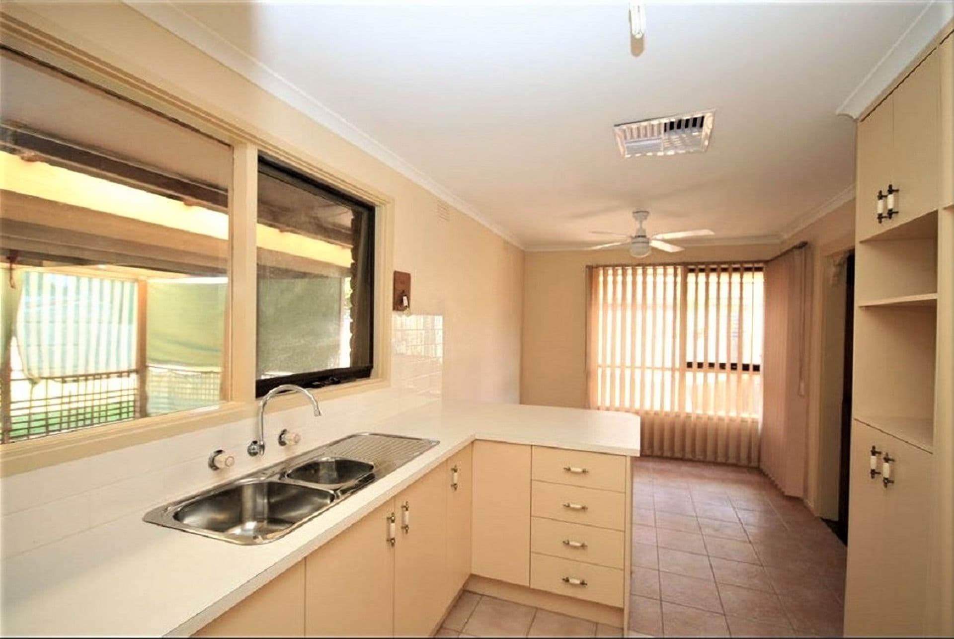 6/64 Buckingham Avenue, Springvale, VIC, 3171, Keysborough - Thumbnail 2