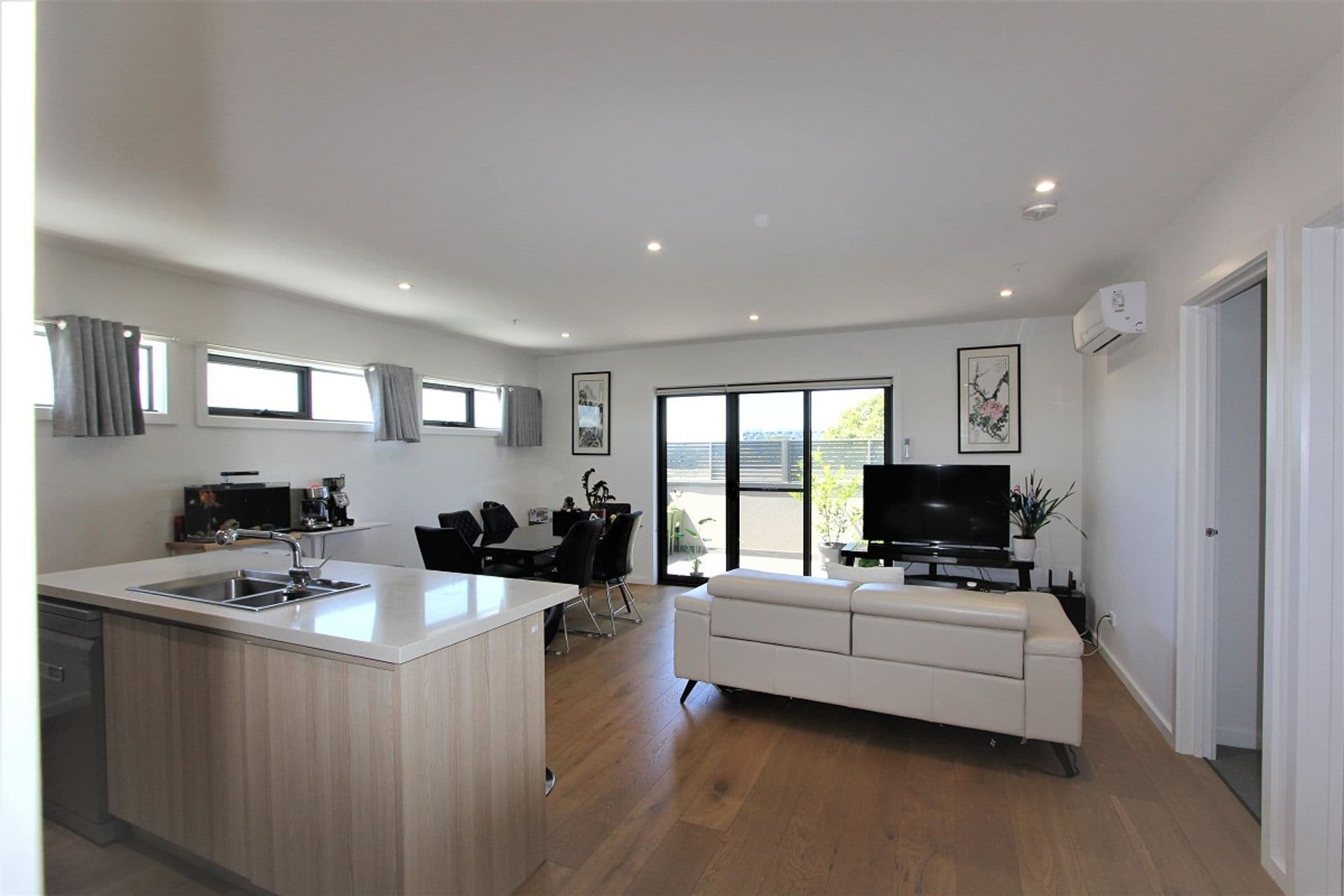 Unit 201/20 Royal Avenue, Springvale, VIC, 3171, Springvale - Thumbnail 2